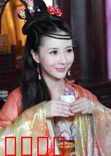 公主与奴隶：身份互换的逆袭